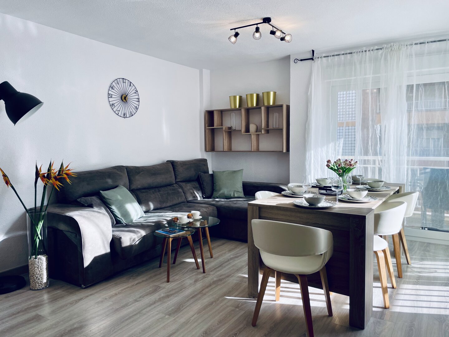 Wygodny apartament z przestrzenia do pracy